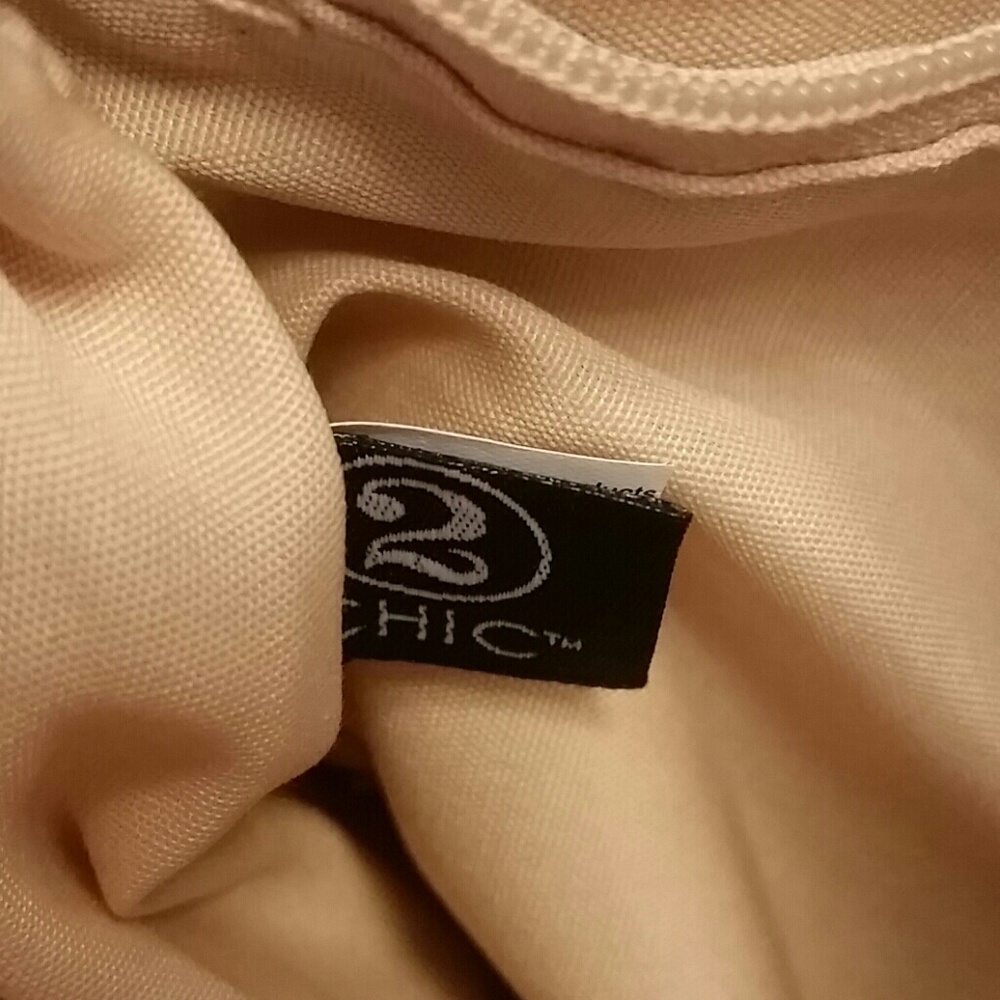 2 Chic Clutch - Picture 2 of 2
